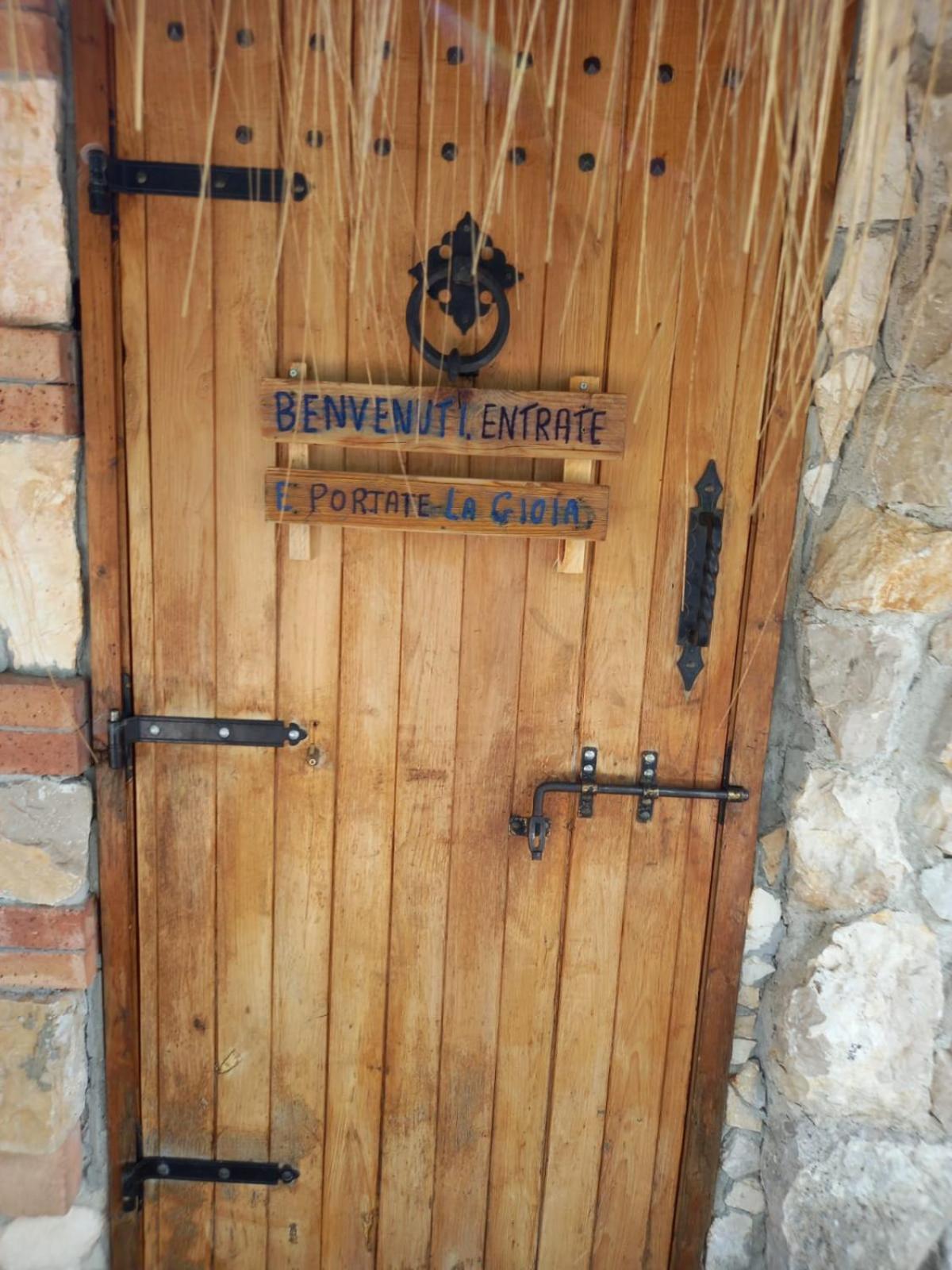 Le Capanne Di Villa Margherita Sonnino Quarto foto